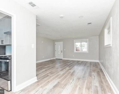 719 Cotter Road - Photo Thumbnail 4