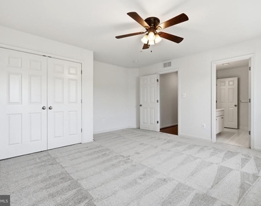 7906 Sibley Way - Photo Thumbnail 21