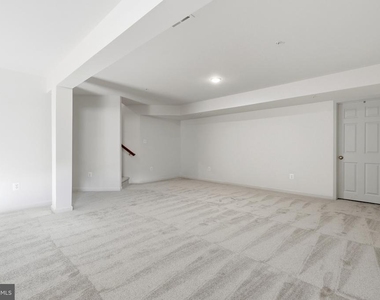 7906 Sibley Way - Photo Thumbnail 38