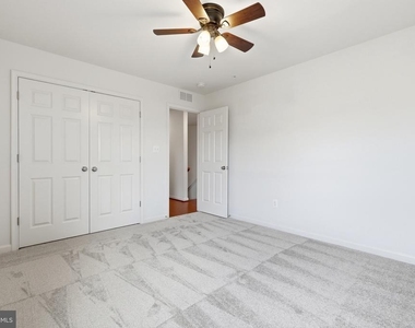 7906 Sibley Way - Photo Thumbnail 25