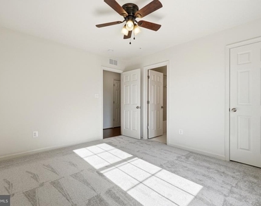 7906 Sibley Way - Photo Thumbnail 27
