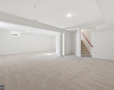 7906 Sibley Way - Photo Thumbnail 39