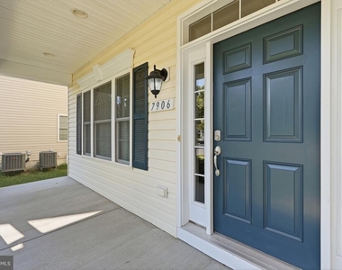 7906 Sibley Way - Photo Thumbnail 2
