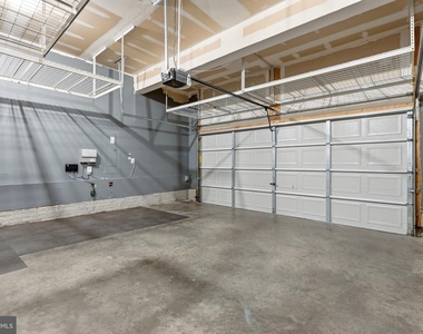 7906 Sibley Way - Photo Thumbnail 47