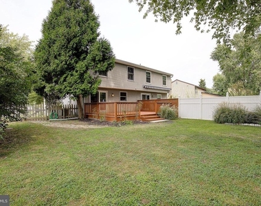 1623 Secretariat Drive - Photo Thumbnail 31