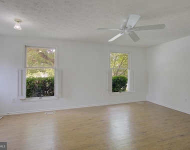 1623 Secretariat Drive - Photo Thumbnail 5