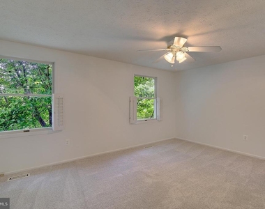 1623 Secretariat Drive - Photo Thumbnail 12