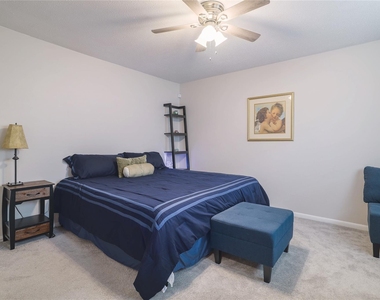 7406 Shadow Hill Dr - Photo Thumbnail 13