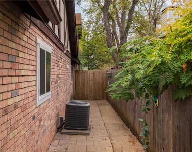 7406 Shadow Hill Dr - Photo Thumbnail 19
