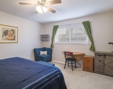 7406 Shadow Hill Dr - Photo Thumbnail 14