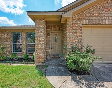 601 Timothy John Dr - Photo Thumbnail 2