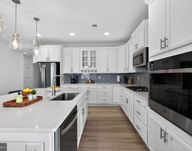 19404 Loblolly Cir - Photo Thumbnail 8