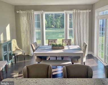 16285 Rockport Drive - Photo Thumbnail 6