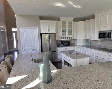 16285 Rockport Drive - Photo Thumbnail 2
