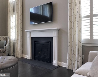 16285 Rockport Drive - Photo Thumbnail 9