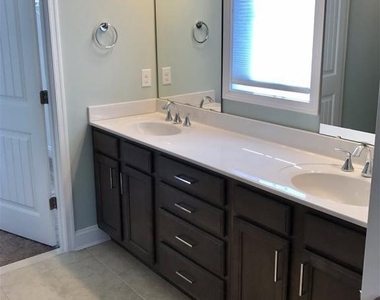 16285 Rockport Drive - Photo Thumbnail 12