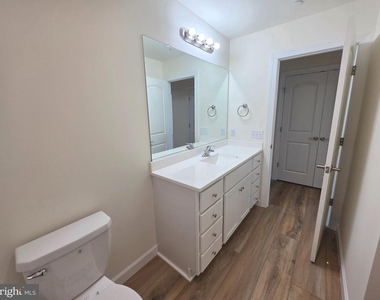 214 Chandler Street - Photo Thumbnail 26