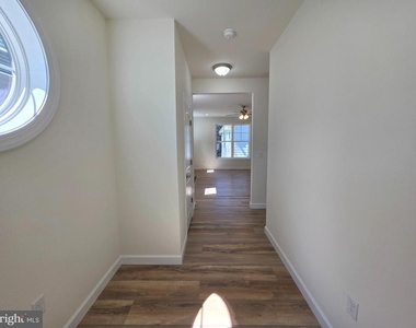 214 Chandler Street - Photo Thumbnail 9