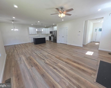 214 Chandler Street - Photo Thumbnail 12