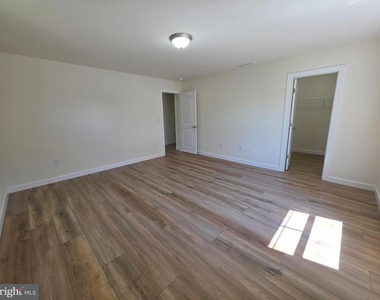 214 Chandler Street - Photo Thumbnail 24