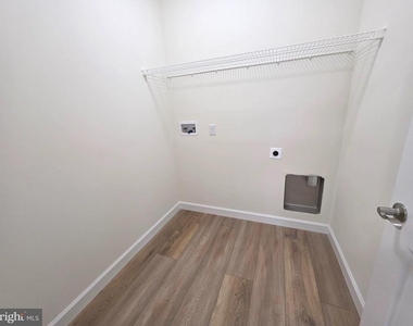 214 Chandler Street - Photo Thumbnail 33