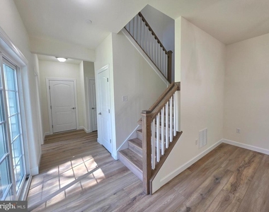 214 Chandler Street - Photo Thumbnail 16