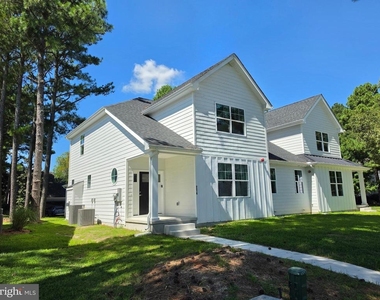 214 Chandler Street - Photo Thumbnail 1