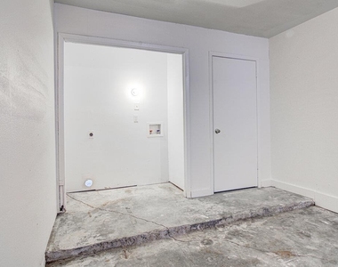 1807 Briar Hill Dr - Photo Thumbnail 24