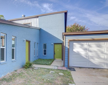 1807 Briar Hill Dr - Photo Thumbnail 1