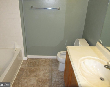 1 E Christina Place - Photo Thumbnail 11