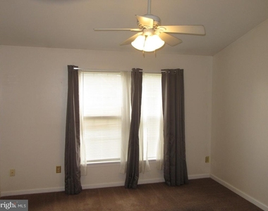 1 E Christina Place - Photo Thumbnail 7
