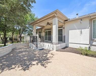 808 Armstrong Dr - Photo Thumbnail 32