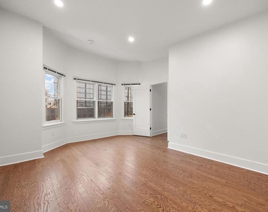 835-837 N Tatnall Street - Photo Thumbnail 3