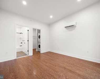 835-837 N Tatnall Street - Photo Thumbnail 4