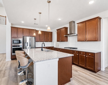 17817 Limestone Spring Ln - Photo Thumbnail 3