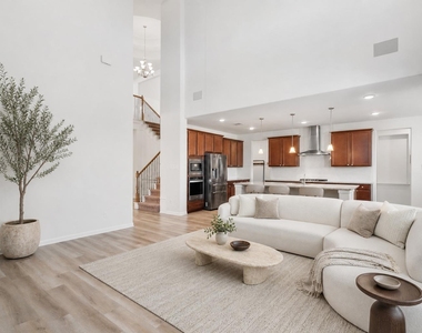 17817 Limestone Spring Ln - Photo Thumbnail 2