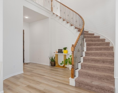 17817 Limestone Spring Ln - Photo Thumbnail 5