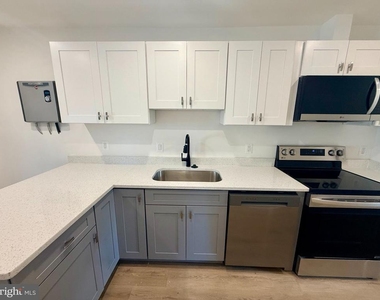 2920 8th Street Ne - Photo Thumbnail 7