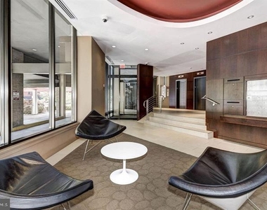 2201 L Street Nw - Photo Thumbnail 3