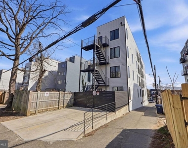 623 Kennedy Street Nw - Photo Thumbnail 30