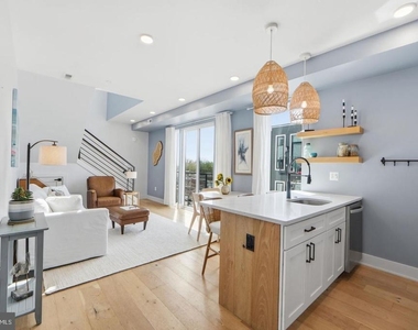 623 Kennedy Street Nw - Photo Thumbnail 8