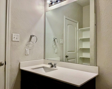 1522 Autumn Sage Way - Photo Thumbnail 17