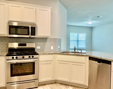 1522 Autumn Sage Way - Photo Thumbnail 5