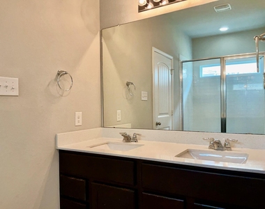 1522 Autumn Sage Way - Photo Thumbnail 13