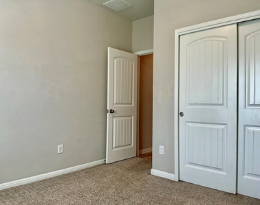 1522 Autumn Sage Way - Photo Thumbnail 16