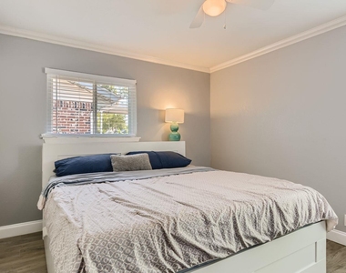 9639 Newfoundland Cir - Photo Thumbnail 15