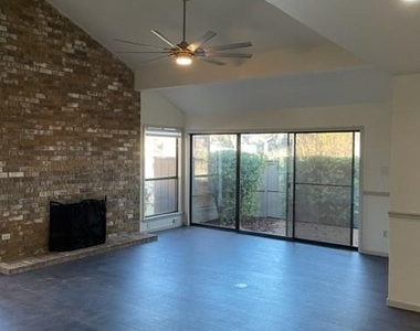 5813 Back Ct - Photo Thumbnail 3