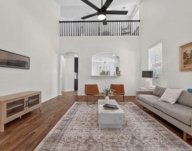 1703 Comfort Ln - Photo Thumbnail 5