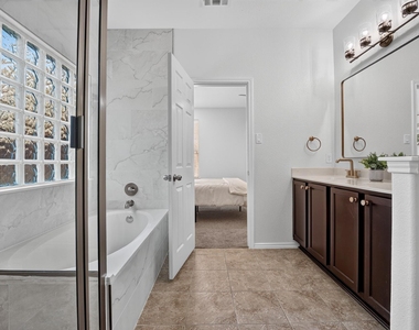 1703 Comfort Ln - Photo Thumbnail 18
