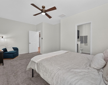 1703 Comfort Ln - Photo Thumbnail 19